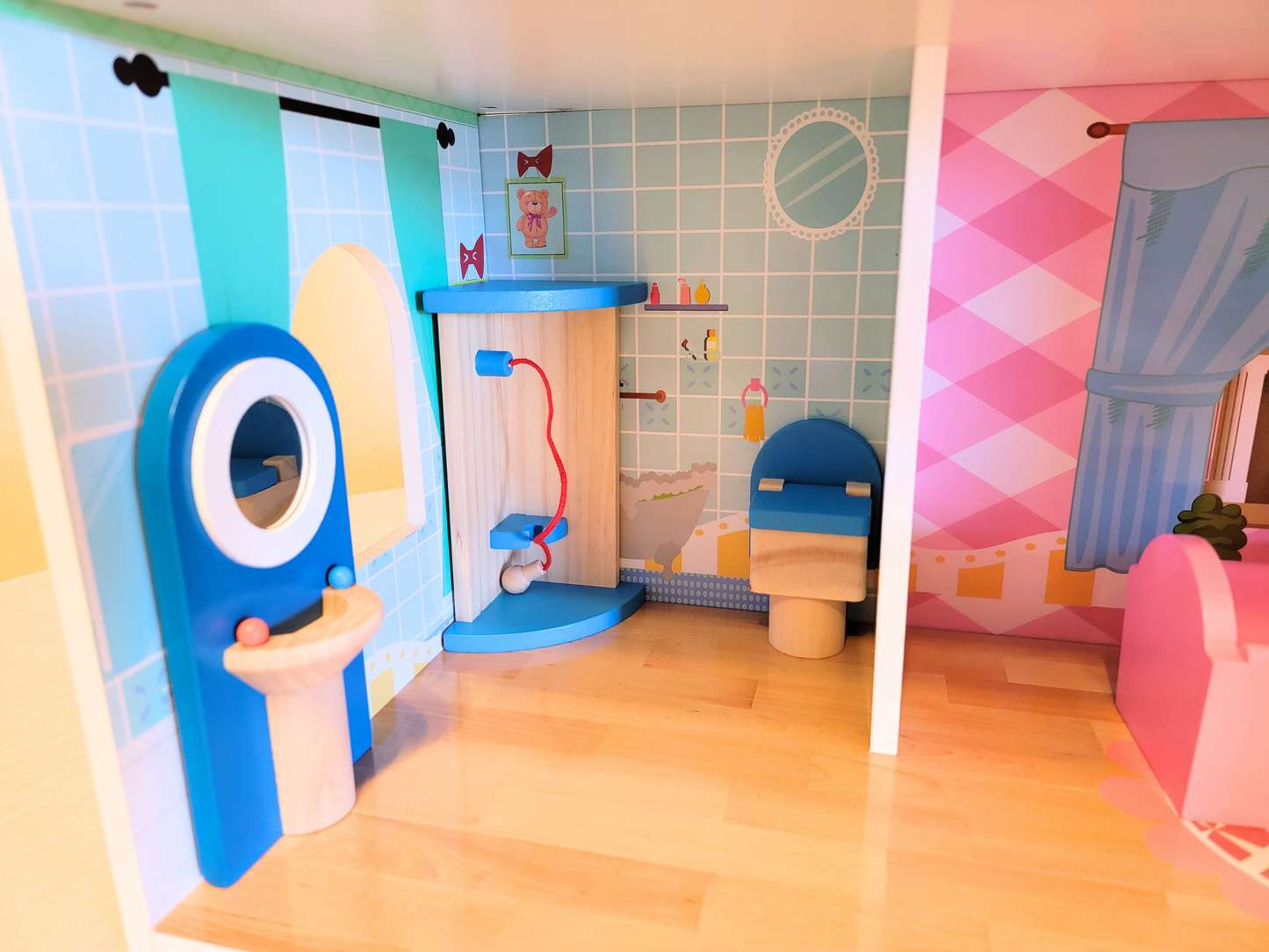 Chambre de poupée bleue fantastique