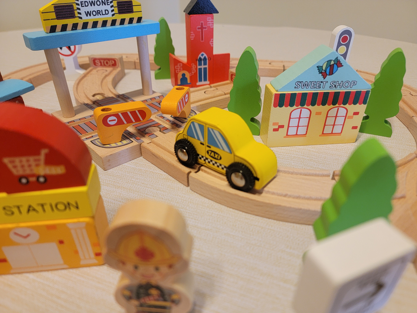 Wooden Cross Traffic Tracks Train Set - 60-Piece Railway Adventure